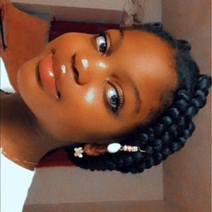 Meet your Posher, Danaina